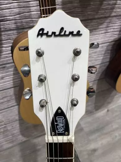 Eastwood Airline Tuxedo 2